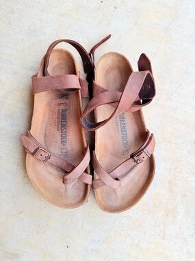 Birkenstock Yara 39 100% Leather Luke new